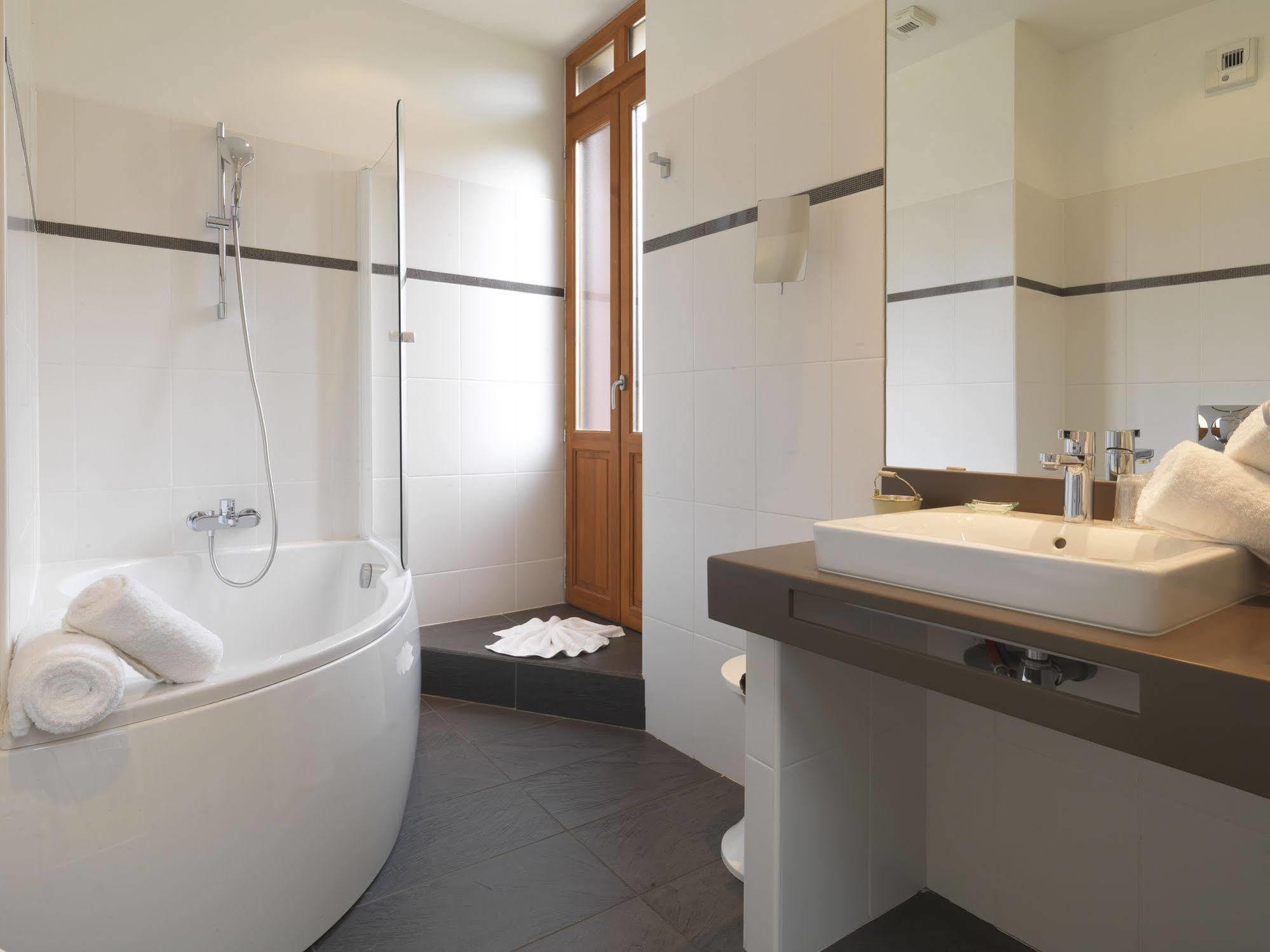 Le Manoir D'Agnes Logis Hotel Restaurant Tarascon-sur-Ariège Zewnętrze zdjęcie