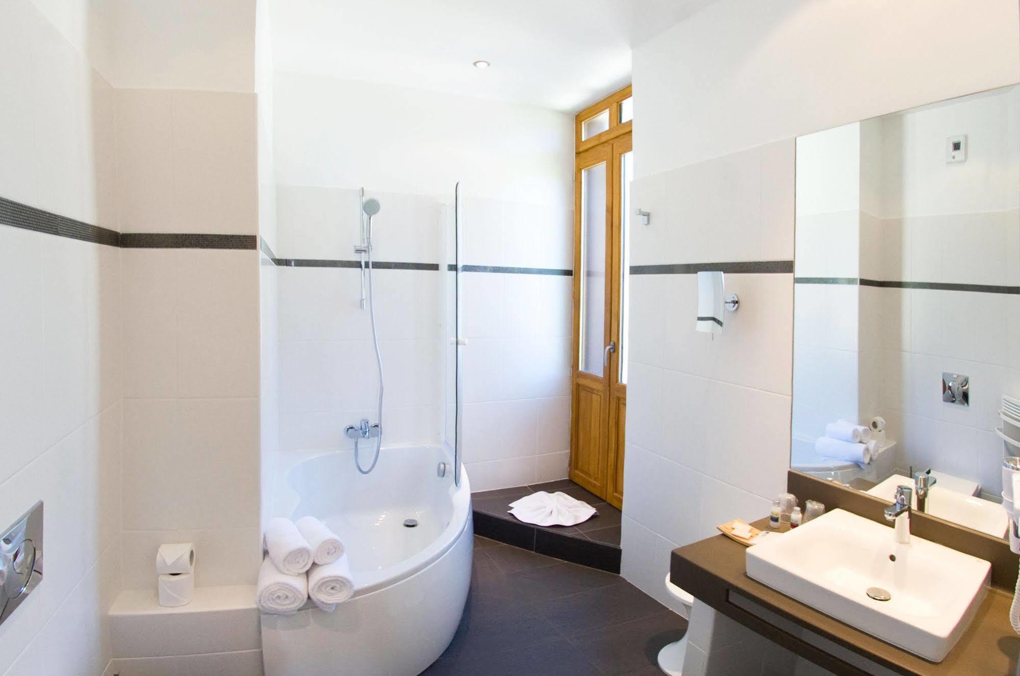 Le Manoir D'Agnes Logis Hotel Restaurant Tarascon-sur-Ariège Zewnętrze zdjęcie